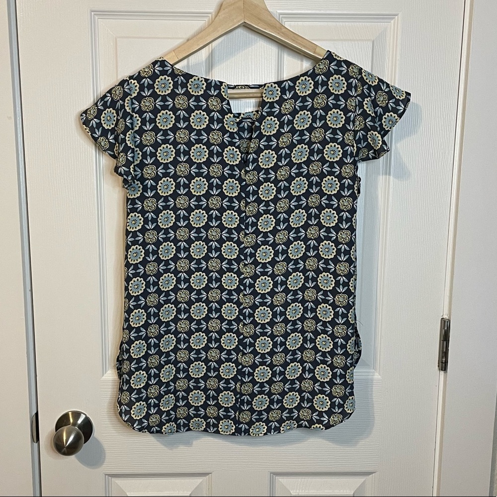 NWT LOFT Outlet blue & yellow floral blouse sz XS petite - Picture 5 of 10